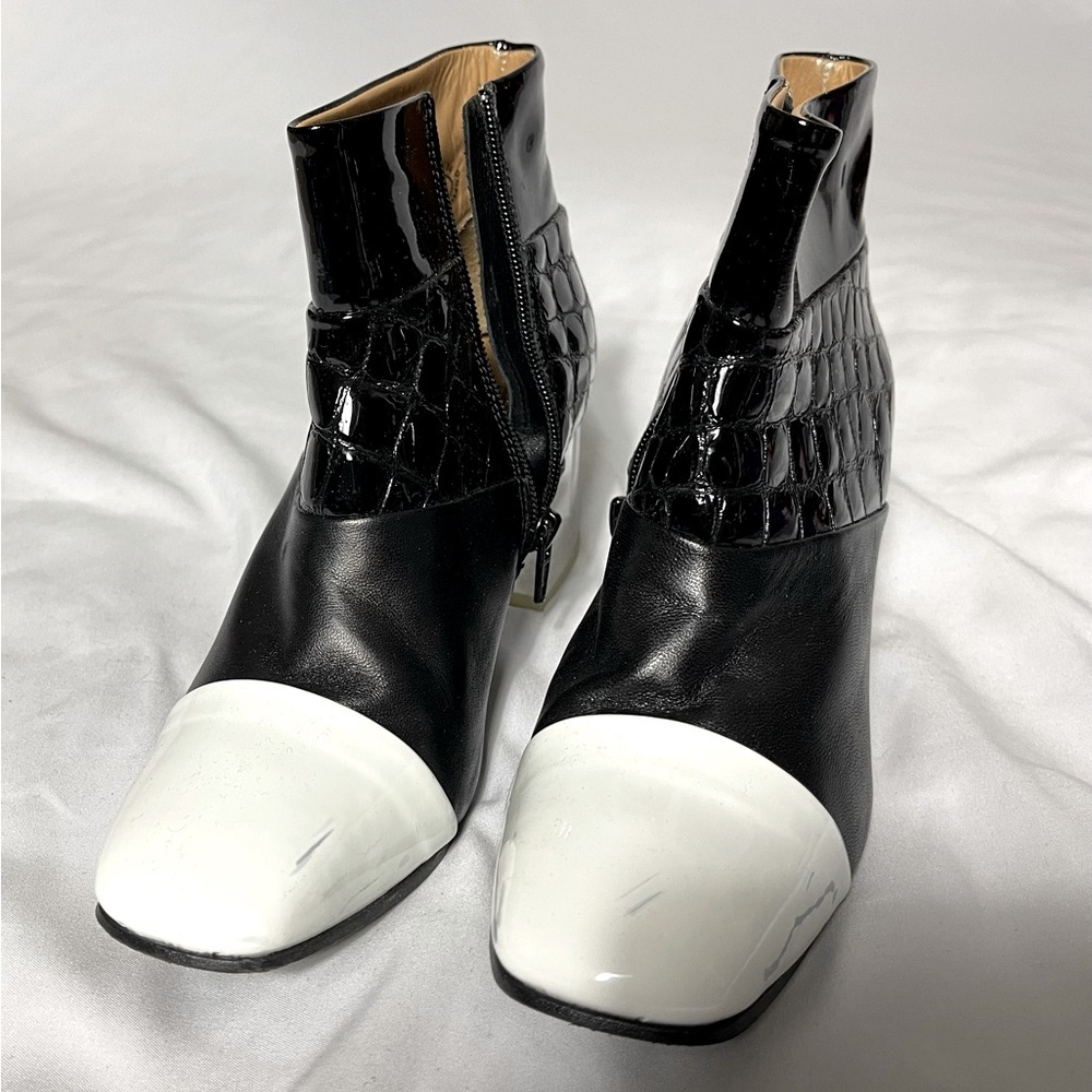 Fluevog ‘Doreen’ patent leather lucite heeled booties